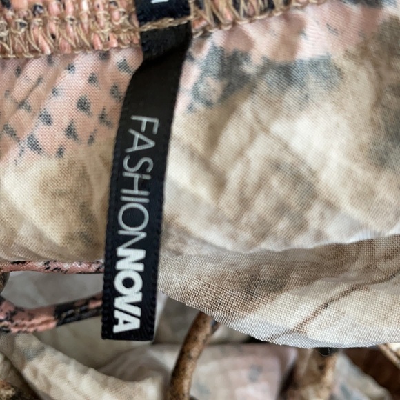 NWOT Fashion Nova Snakeskin Bodysuit - Picture 4 of 5